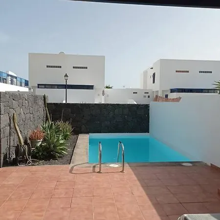 Casa En Con Piscina Privada Y Cerca De Marina Rubicon بلايا بلانكا